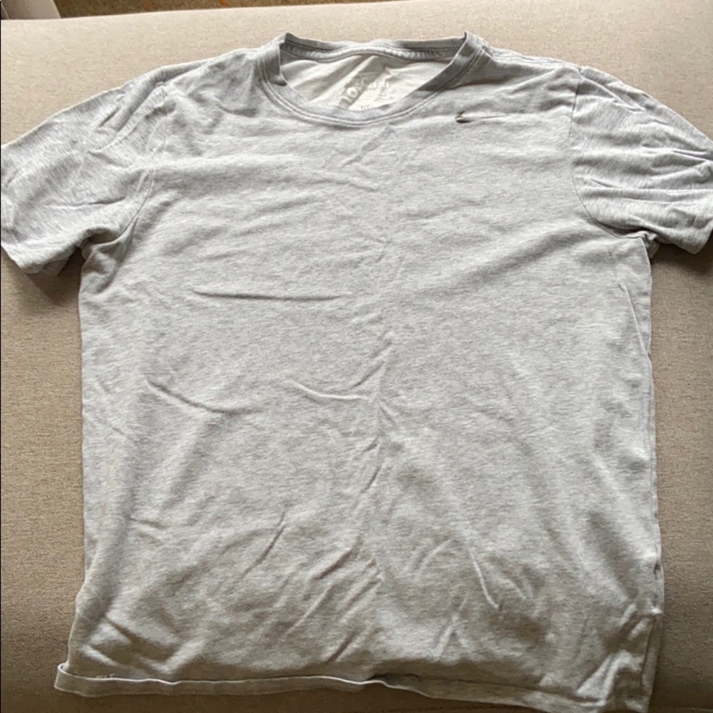 Nike men’s dri-fit tee